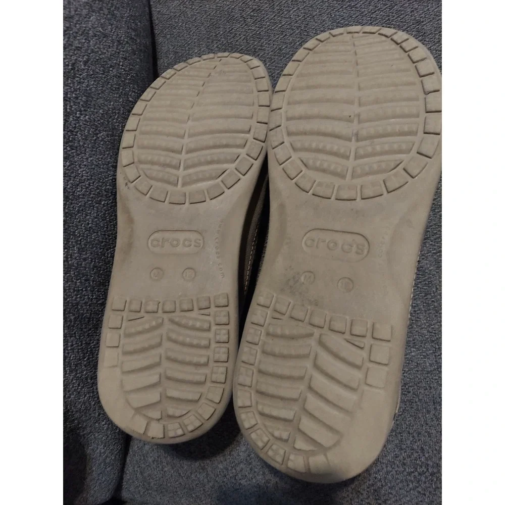 Crocs Mens Slip-on Triple Comfort Shoes  Tan Khaki Canvas Size M 12 Shoes Dress